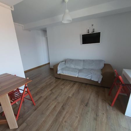 Perfect Retreat 1Br Apartment With Parking And Self Check In Popesti-Leordeni Esterno foto